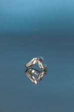 Load image into Gallery viewer, Whyrschtl Silver Ring
