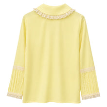 Load image into Gallery viewer, blouse in size S
