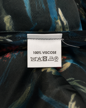 Load image into Gallery viewer, shirt in size XL
