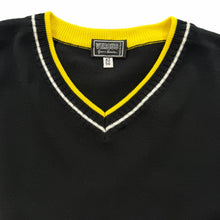 Load image into Gallery viewer, t-shirt in size XL
