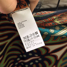 Load image into Gallery viewer, tunic in size S
