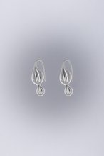 Load image into Gallery viewer, DROP EARRINGS in silver
