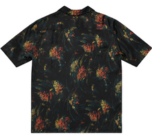 Load image into Gallery viewer, shirt in size XL
