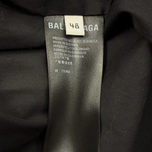 Load image into Gallery viewer, raincoat in size 48
