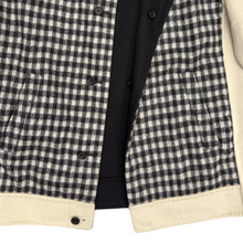Load image into Gallery viewer, reversible jacket in size 52
