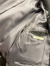 Load image into Gallery viewer, jacket in size M
