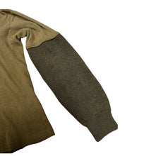 Load image into Gallery viewer, pullover in size S
