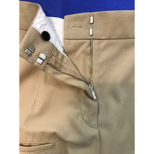 Load image into Gallery viewer, Bermuda-Shorts in size 36 IT
