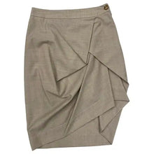 Load image into Gallery viewer, skirt in size 42 IT

