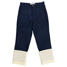 Load image into Gallery viewer, blue jeans in size 34
