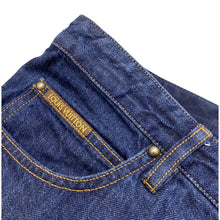 Load image into Gallery viewer, jeans in size 30 US
