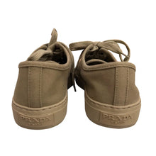 Load image into Gallery viewer, sneakers in size 42,5 EU
