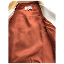 Load image into Gallery viewer, leather jacket in size 48 IT
