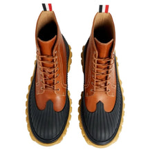 Load image into Gallery viewer, leather boots in size 42 EU
