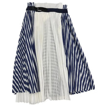 Load image into Gallery viewer, asymmetrical pleated skirt in size 2 Japan
