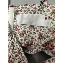 Load image into Gallery viewer, linen top in size 0 US

