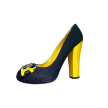 Load image into Gallery viewer, heels in size 39
