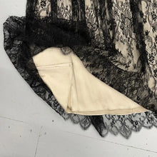 Load image into Gallery viewer, skirt in size 42 IT
