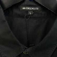 Load image into Gallery viewer, blouse in size L
