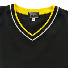 Load image into Gallery viewer, T-shirt in size XL

